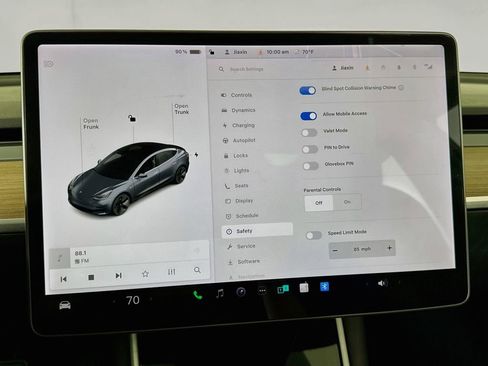 Used 2018 Tesla Model 3 Long Range RWD image 39