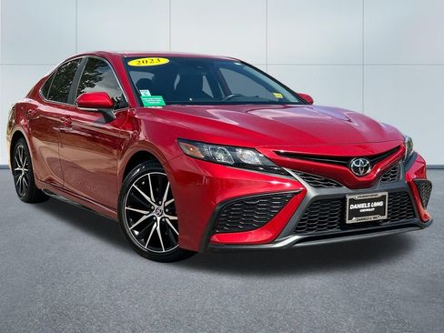 Used 2023 Toyota Camry SE FWD image 32