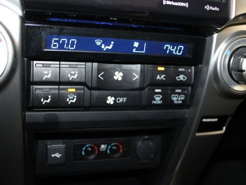 Used 2023 Toyota 4Runner Limited AWD/4WD image 20