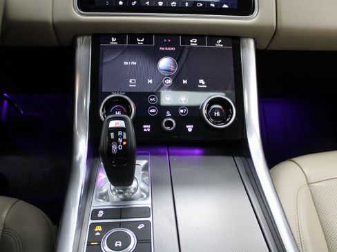 Used 2019 Land Rover Range Rover Sport HSE image 36