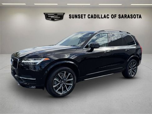 Used 2017 Volvo XC90 T6 Momentum w/ Vision Package image 7