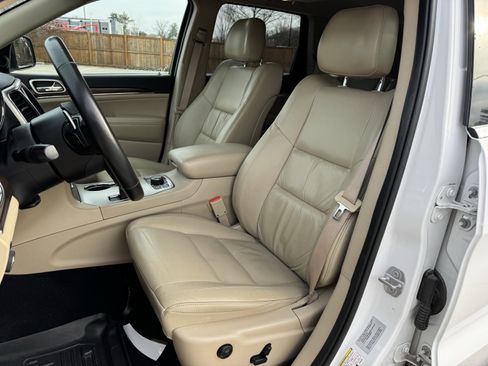 Used 2015 Jeep Grand Cherokee Limited image 26
