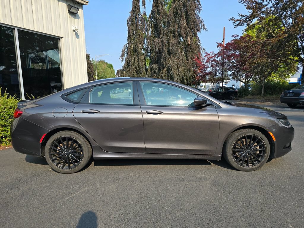 Used 2015 Chrysler 200 S w/ Comfort Group FWD image 3