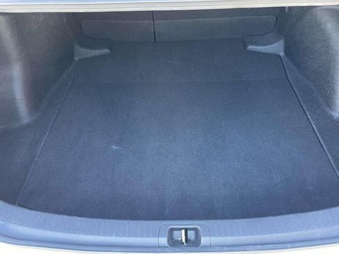 Used 2025 Toyota Corolla LE image 9