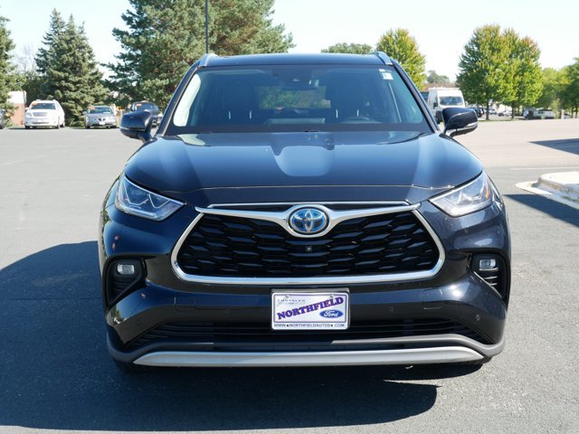 Used 2021 Toyota Highlander Platinum AWD/4WD image 3