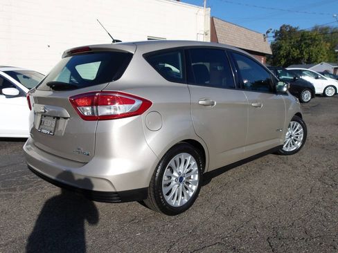 Used 2017 Ford C-MAX SE image 6