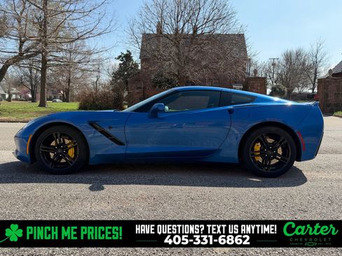 Used 2016 Chevrolet Corvette Stingray Coupe w/ Carbon Flash Badge Package image 7