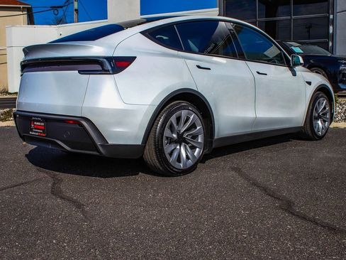 Used 2026 Tesla Model Y Long Range AWD/4WD image 6