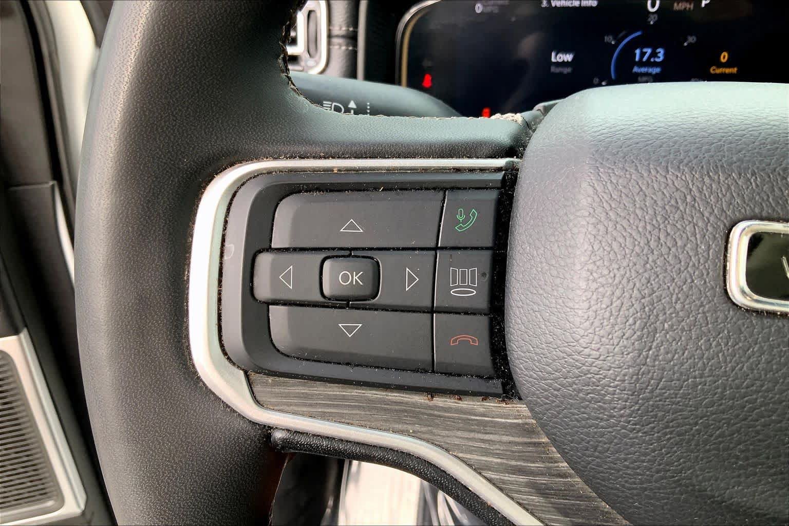 Used 2024 Jeep Wagoneer L Series III w/ Flexible Seating Group AWD/4WD image 22