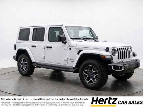 Used 2025 Jeep Wrangler Sahara image 1