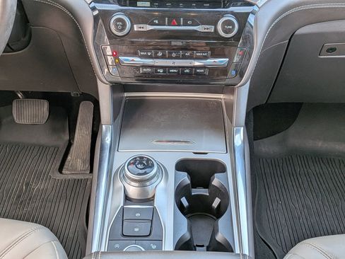 Certified 2021 Ford Explorer Platinum w/ Equipment Group 601A image 21