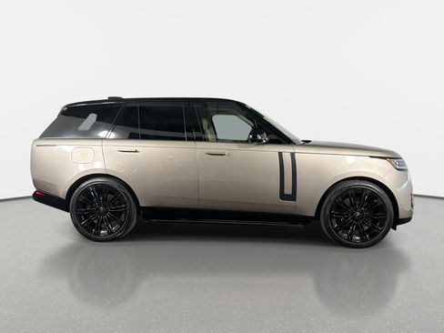 Used 2023 Land Rover Range Rover Autobiography AWD/4WD image 2