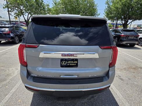 Used 2023 GMC Yukon SLT w/ SLT Luxury Package RWD image 3