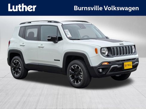 Used 2023 Jeep Renegade Latitude AWD/4WD image 1