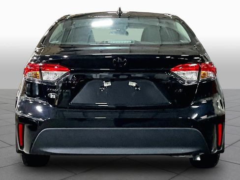 Certified 2025 Toyota Corolla LE FWD image 5