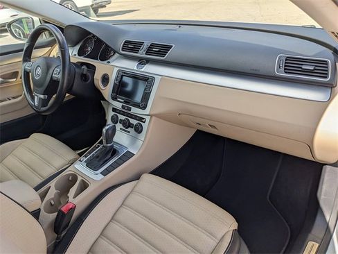 Used 2016 Volkswagen CC Sport image 11