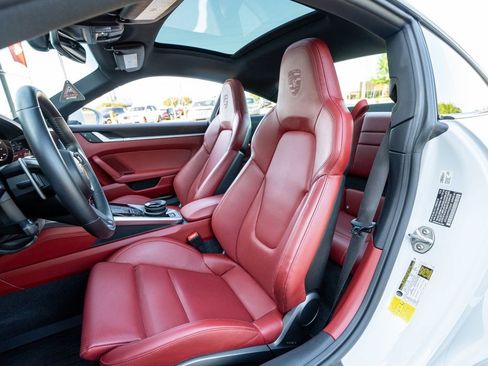 Used 2023 Porsche 911 Carrera S RWD image 38