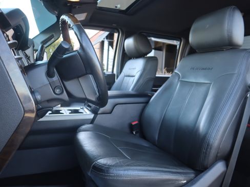 Used 2015 Ford F350 Platinum image 29
