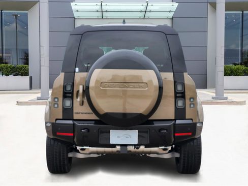 New 2026 Land Rover Defender 110 X-Dynamic SE image 6