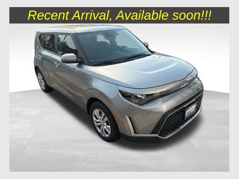 Certified 2024 Kia Soul LX FWD image 1