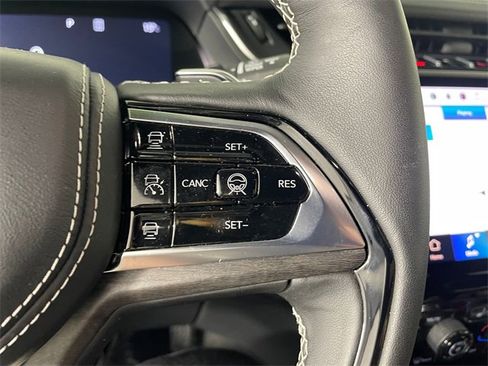 Certified 2025 Jeep Grand Cherokee L Overland w/ Advanced Protech Group III image 11