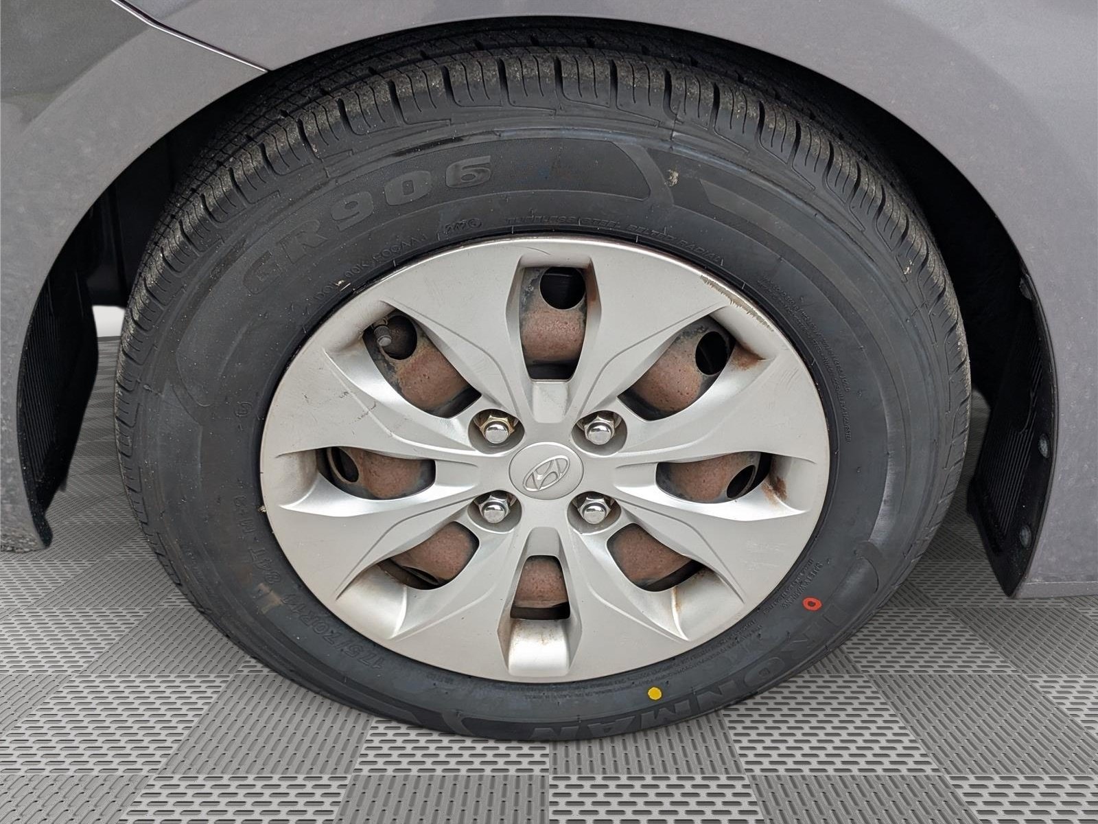 Used 2016 Hyundai Accent SE w/ Option Group 02 FWD image 9