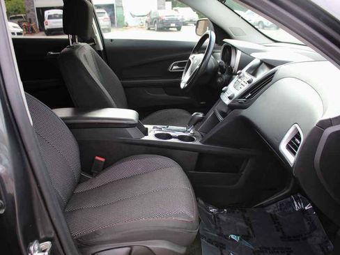 Used 2017 Chevrolet Equinox LT FWD image 31