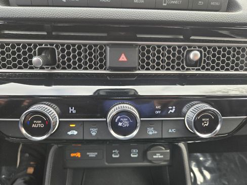 Used 2025 Honda Civic Sport image 37