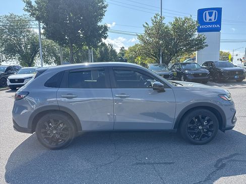 Used 2024 Honda HR-V Sport image 4