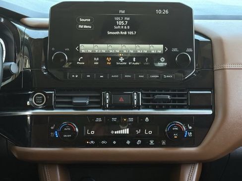 Used 2024 Nissan Pathfinder Platinum w/ Lighting Package (N93) FWD image 17