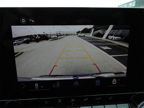 New 2025 GMC Canyon Elevation w/ Convenience Package image 24