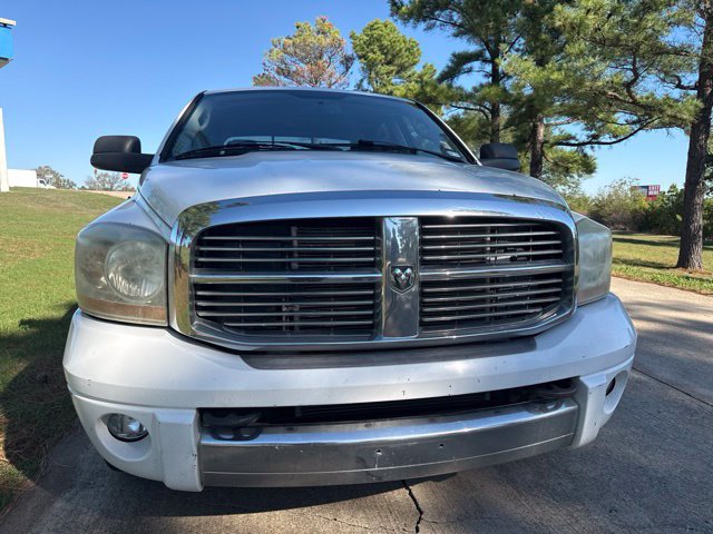 Used 2006 Dodge Ram 2500 Truck Laramie RWD image 2