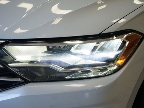Used 2019 Volkswagen Jetta R-Line FWD image 21