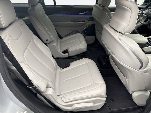 Used 2021 Jeep Grand Cherokee L Overland w/ Advanced Protech Group III image 21