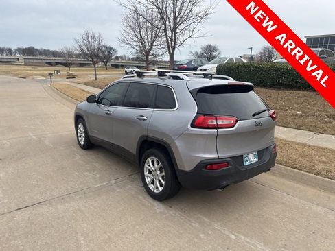 Used 2014 Jeep Cherokee Latitude w/ Comfort/Convenience Group image 5