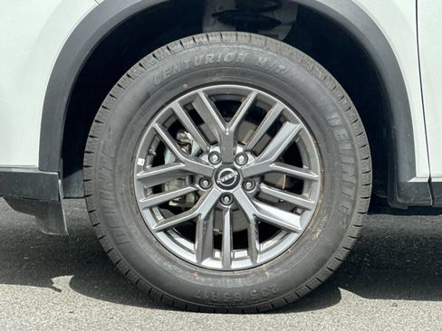 Used 2024 Nissan Rogue S AWD/4WD image 26