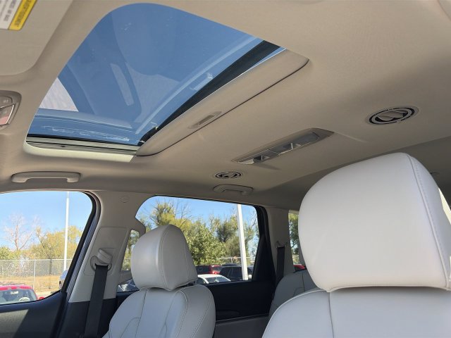 Certified 2024 Kia Telluride S w/ S Sunroof Package AWD/4WD image 32