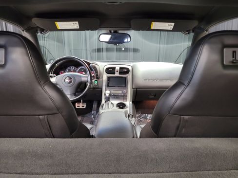 Used 2007 Chevrolet Corvette Coupe image 2