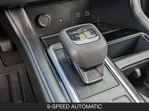 Used 2023 Nissan Pathfinder SL w/ Black Appearance Package FWD image 21