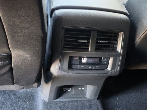 Used 2021 Volkswagen Atlas SE w/ Panoramic Sunroof Package image 12