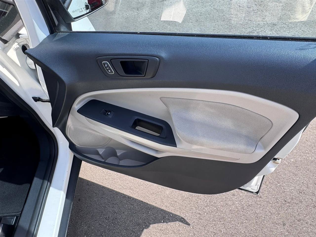 Used 2018 Ford EcoSport S FWD image 32