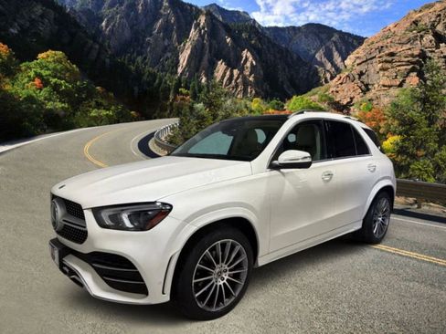 Used 2021 Mercedes-Benz GLE 350 4MATIC image 3