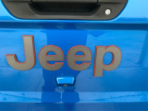 Used 2021 Jeep Gladiator Mojave image 22