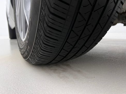 Used 2020 Honda CR-V Touring image 31