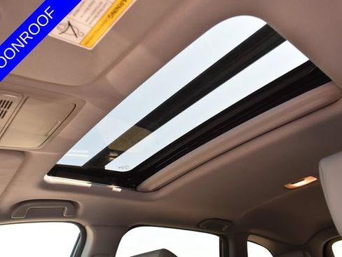 Used 2017 Honda CR-V EX-L image 8
