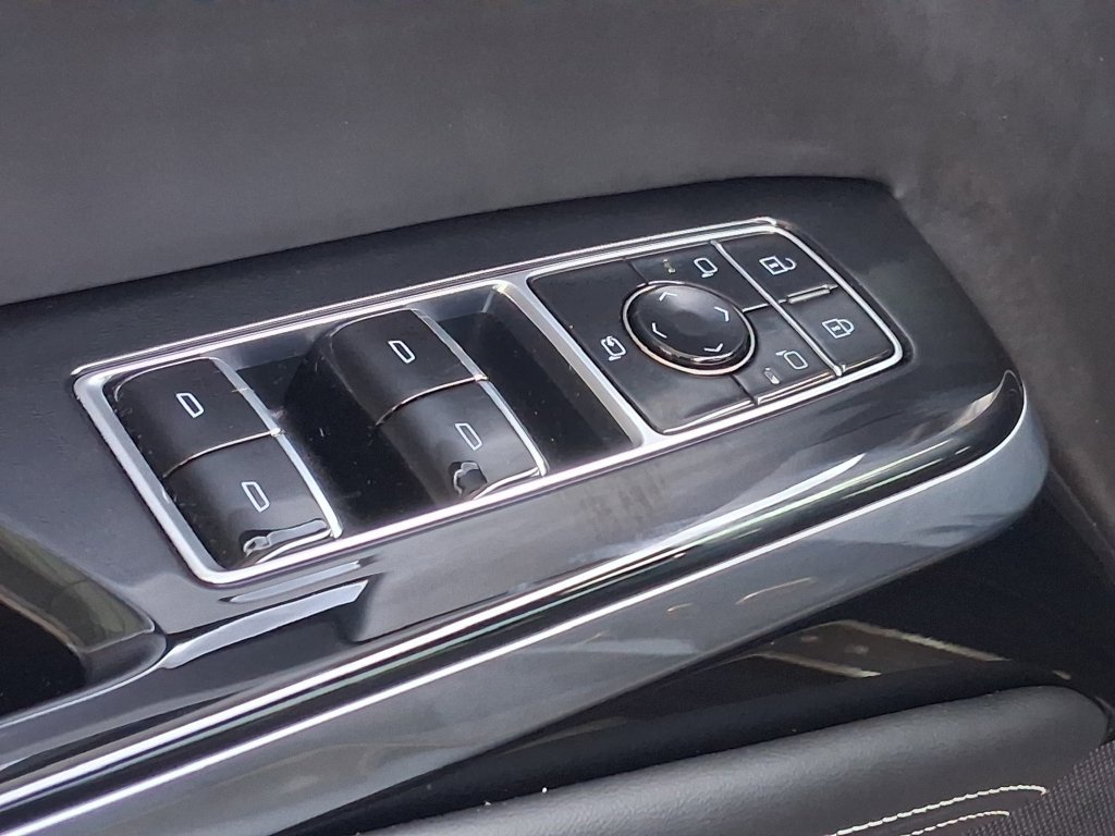 Used 2026 Cadillac Escalade Platinum Sport w/ LPO, Floor Liner Package RWD image 19