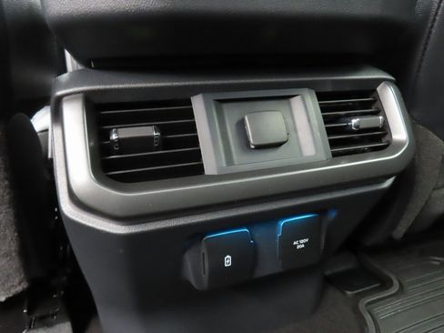 Used 2024 Ford F150 Lariat image 11