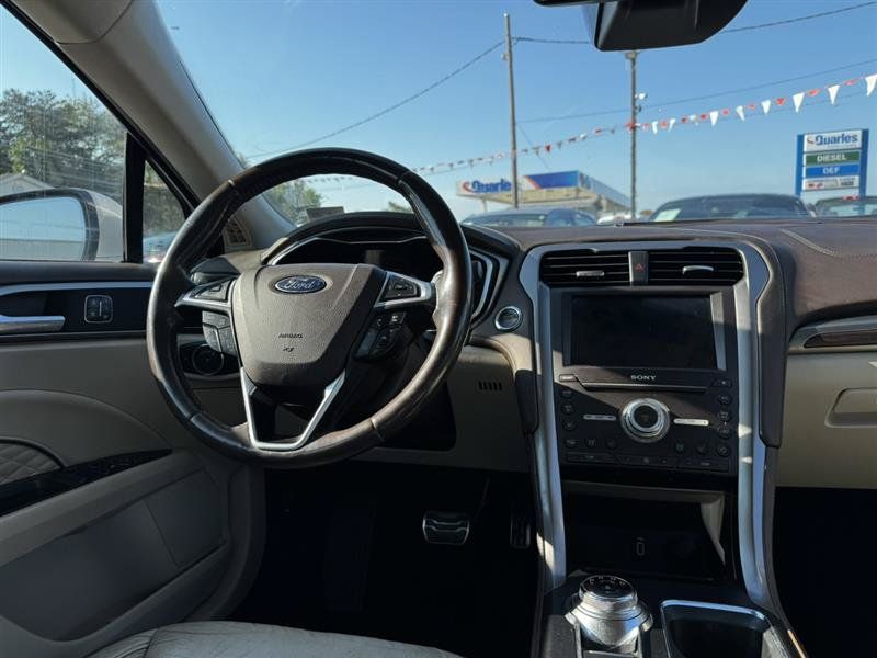 Used 2017 Ford Fusion Platinum AWD/4WD image 14