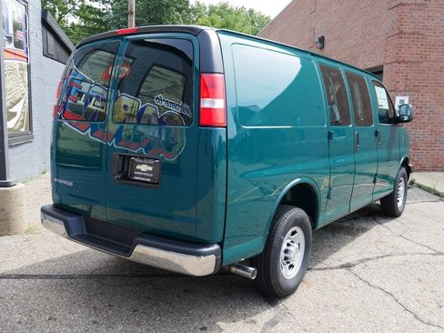 New 2026 Chevrolet Express 3500 w/ Driver Convenience Package RWD image 4