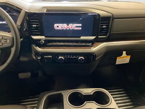 New 2026 GMC Sierra 1500 SLE image 12